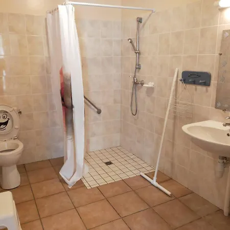 D'hotes De L'auberge L'astrassadou بيت ضيافة Rézentières